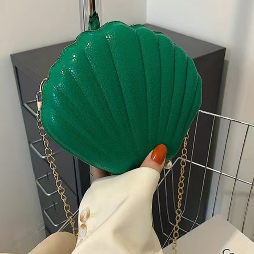 BNWOT Seashell Purse 🐚